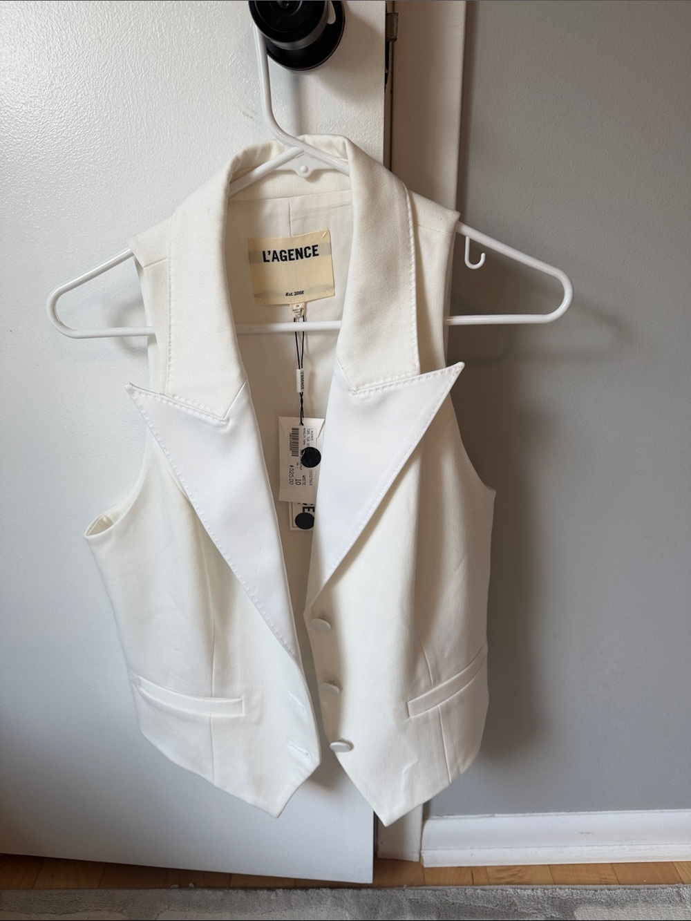 L'AGENCE Cream Tailored Sleeveless Vest